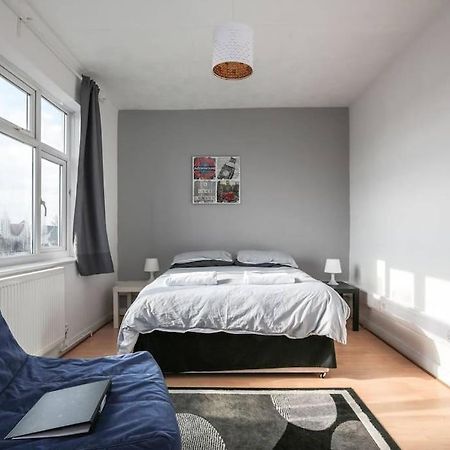 Large Modern Apartment With Garden Sleeps 10 Guests Londra Exterior foto