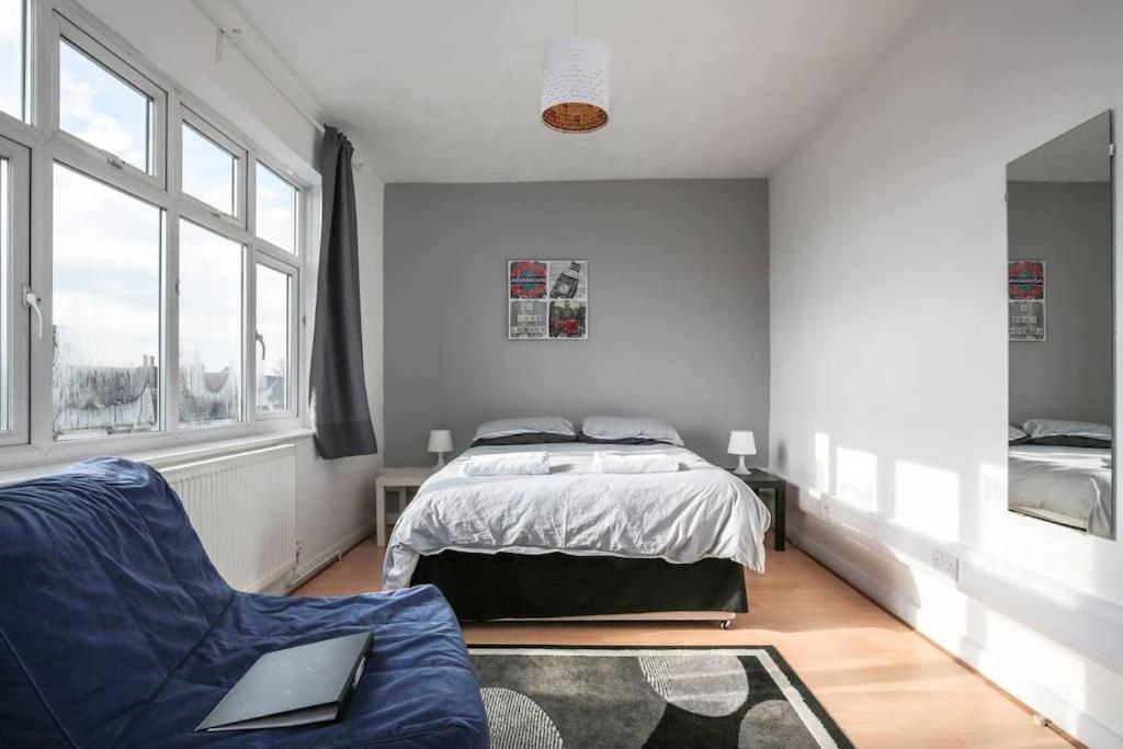 Large Modern Apartment With Garden Sleeps 10 Guests Londra Exterior foto